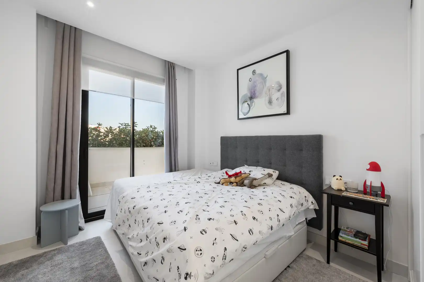 Dormitori de Planta baixa en venda en Fuengirola amb Aire condicionat, Jardí privat i Terrassa