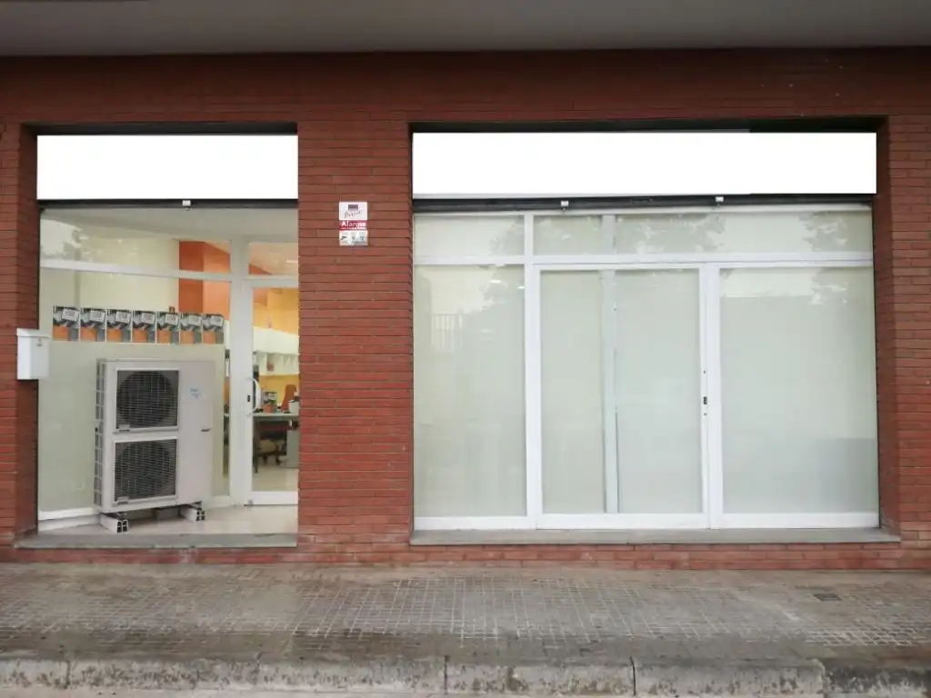 Commercial properties for rent in Ripollet  with Air Conditioner, Heating and Furnished