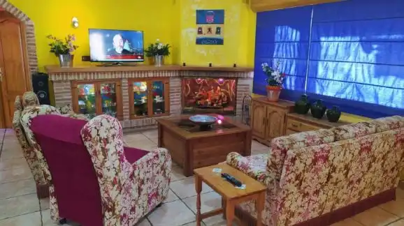 Sala d'estar de Finca rústica en venda en Valdepeñas amb Aire condicionat, Calefacció i Jardí privat
