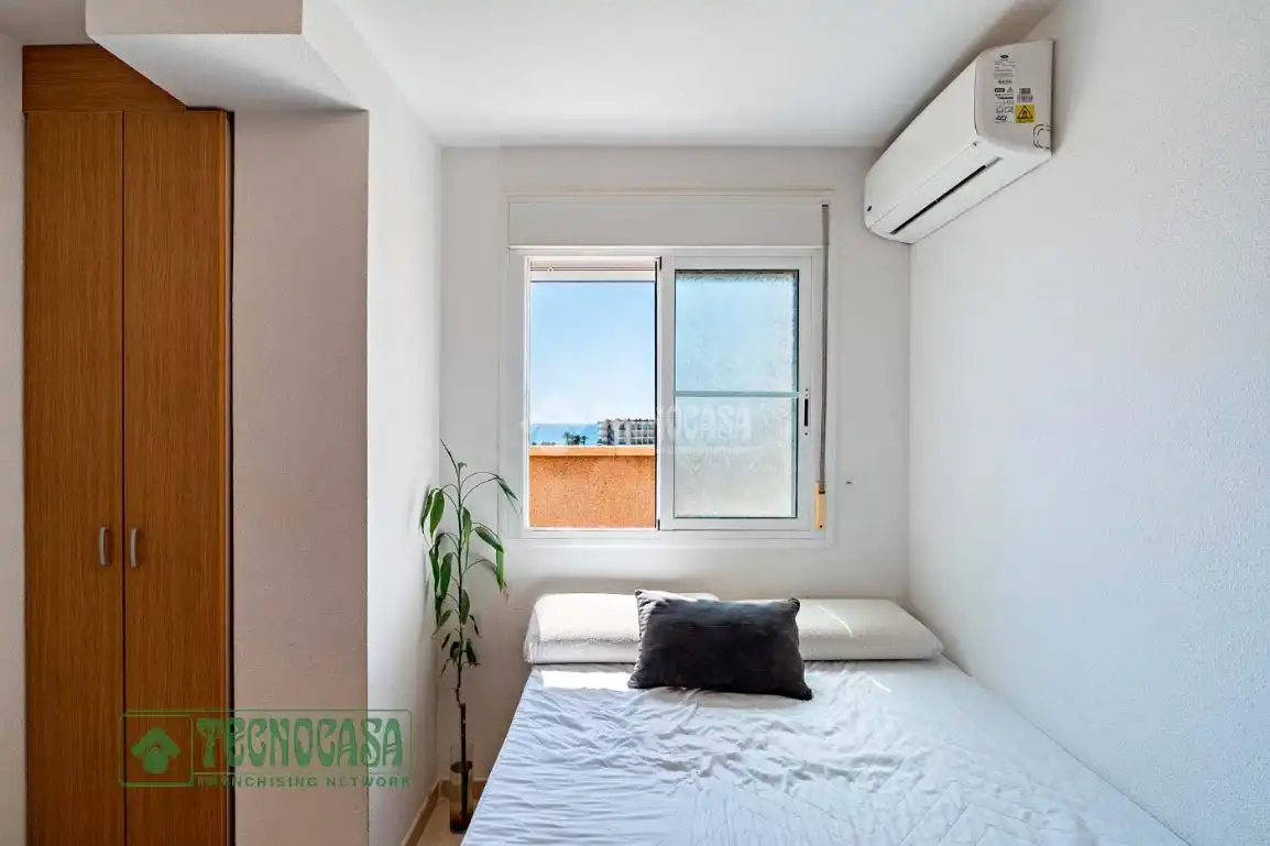 Habitación de Piso en venta en Roquetas de Mar con Calefacción y Terraza