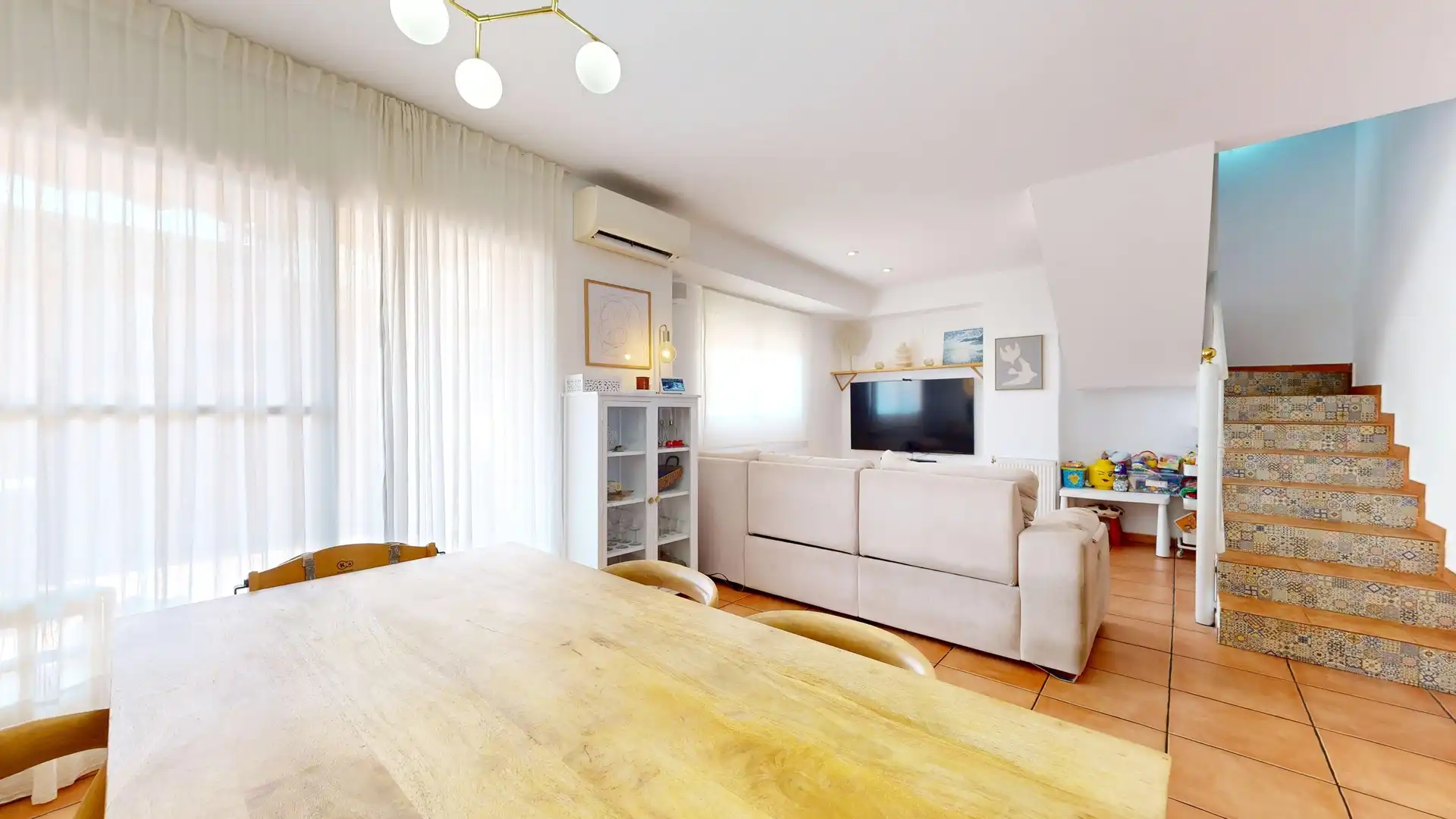 Sala d'estar de Dúplex en venda en Valencia amb Aire condicionat, Calefacció i Jardí privat