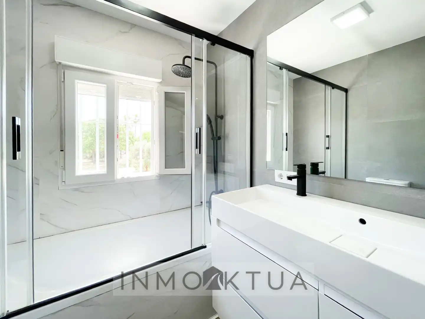 Bathroom of Detached homes for sale in Jerez de la Frontera  with Air Conditioner, Private garden and Terrace