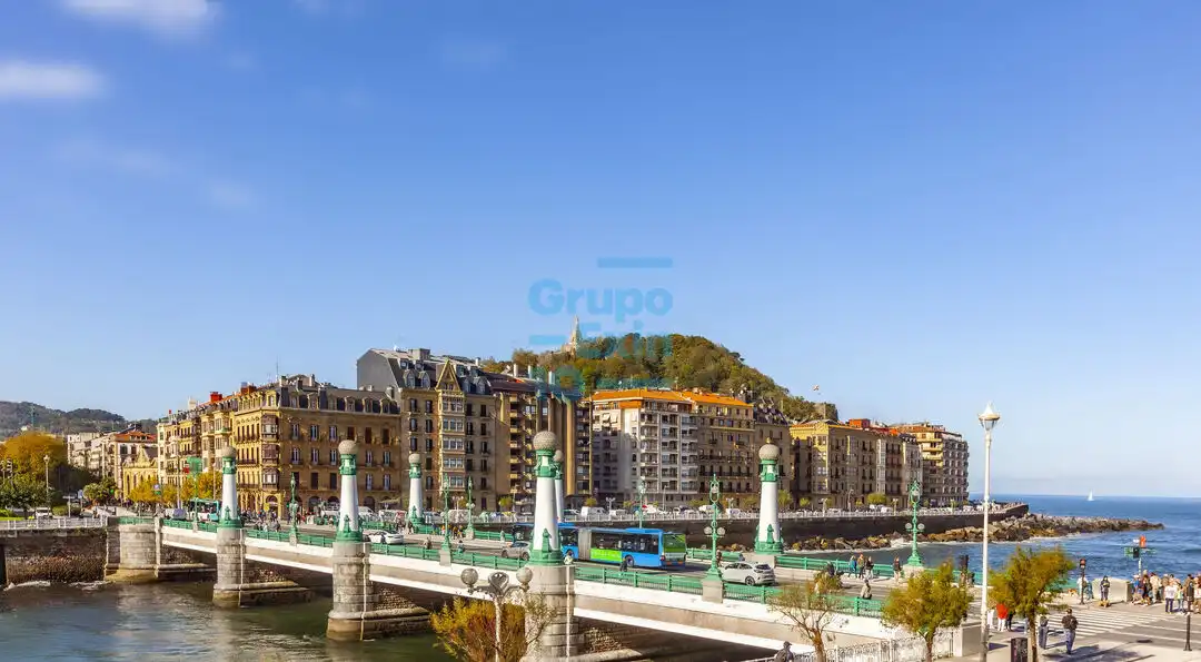 Exterior view of Flat for rent in Donostia - San Sebastián   with Heating