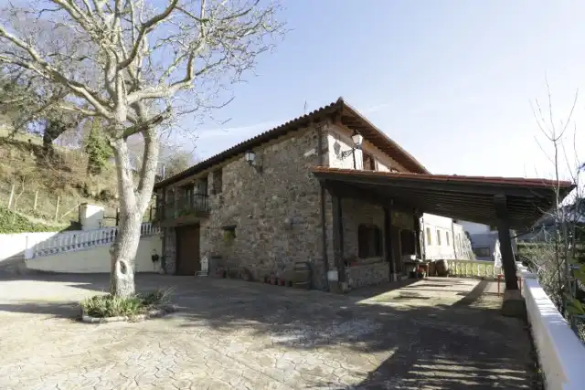 Vista exterior de Finca rústica en venta en Elgoibar con Calefacción, Jardín privado y Terraza