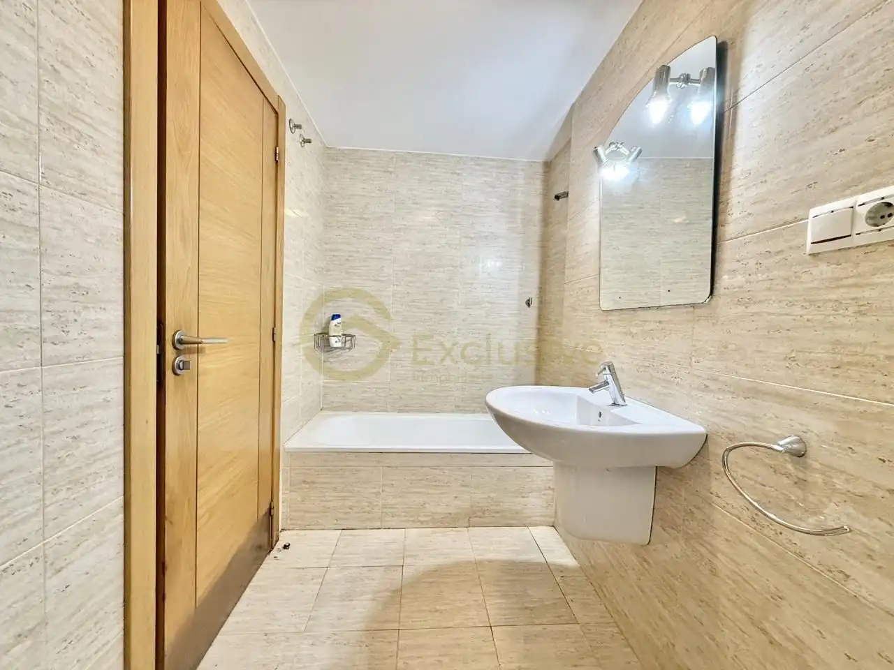 Baño de Ático en venta en Viveiro con Calefacción, Parquet y Trastero
