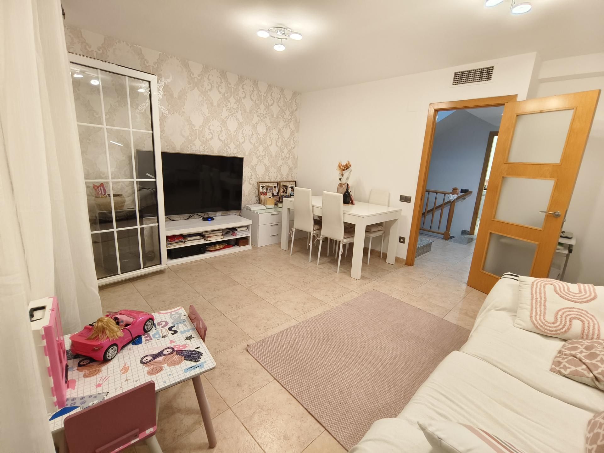 Sala de estar de Casa adosada en venta en Tortosa con Calefacción