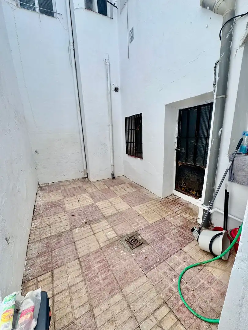 Vista exterior de Local en venta en Valdepeñas