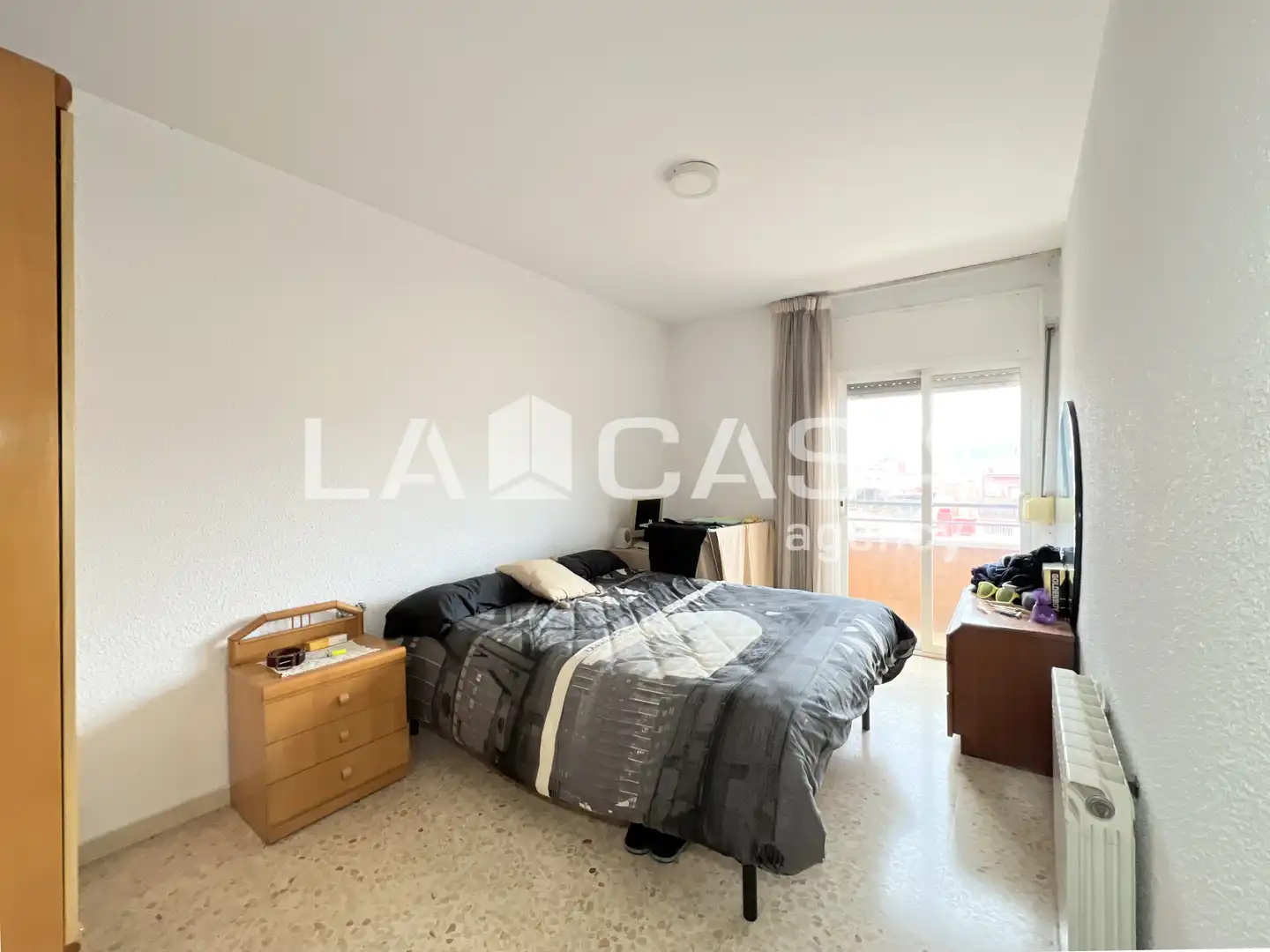 Bedroom of Flat for sale in Santa Coloma de Gramenet  with Balcony