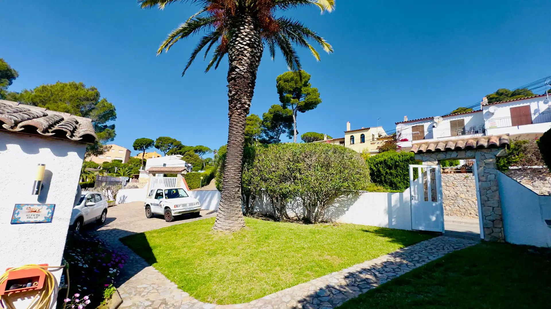 Vista exterior de Casa o chalet en venta en L'Estartit con Aire acondicionado, Calefacción y Jardín privado