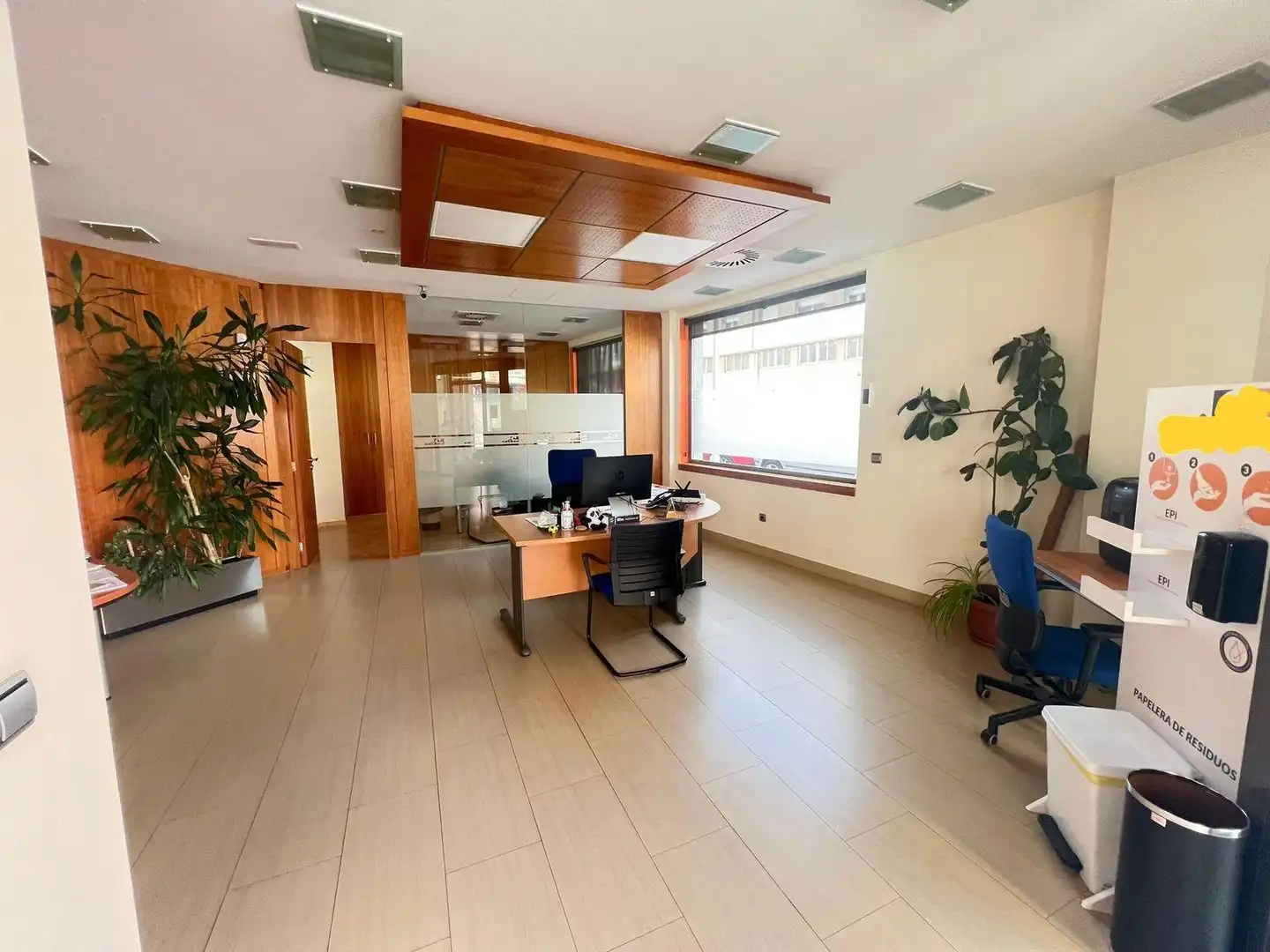 Local comercial en venda a Avenida FERROCARRIL, imagen 3