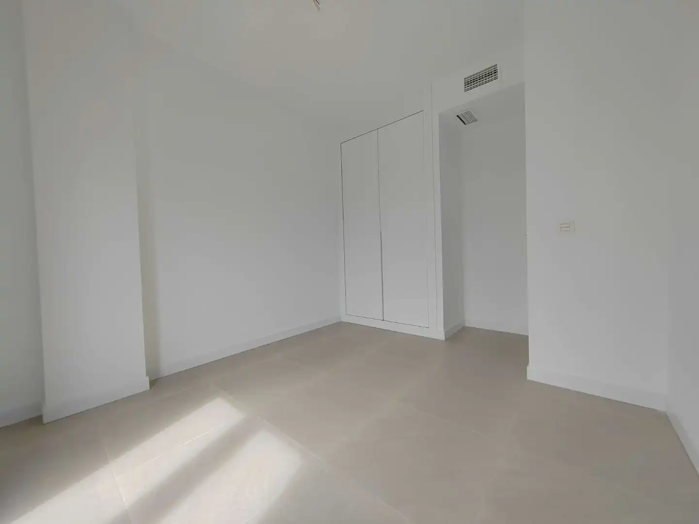 Habitación de Casa o chalet de alquiler en Vélez-Málaga con Aire acondicionado, Terraza y Piscina