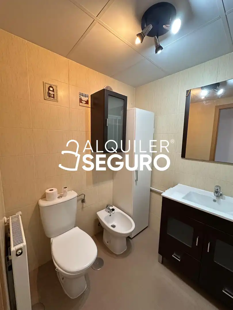 Bany de Pis de lloguer en Arroyomolinos (Madrid) amb Aire condicionat, Calefacció i Terrassa