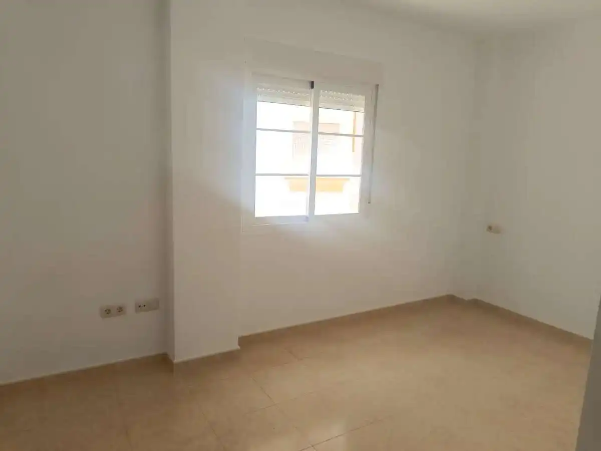 Bedroom of Flat for sale in Guaro  with Terrace and Swimming Pool