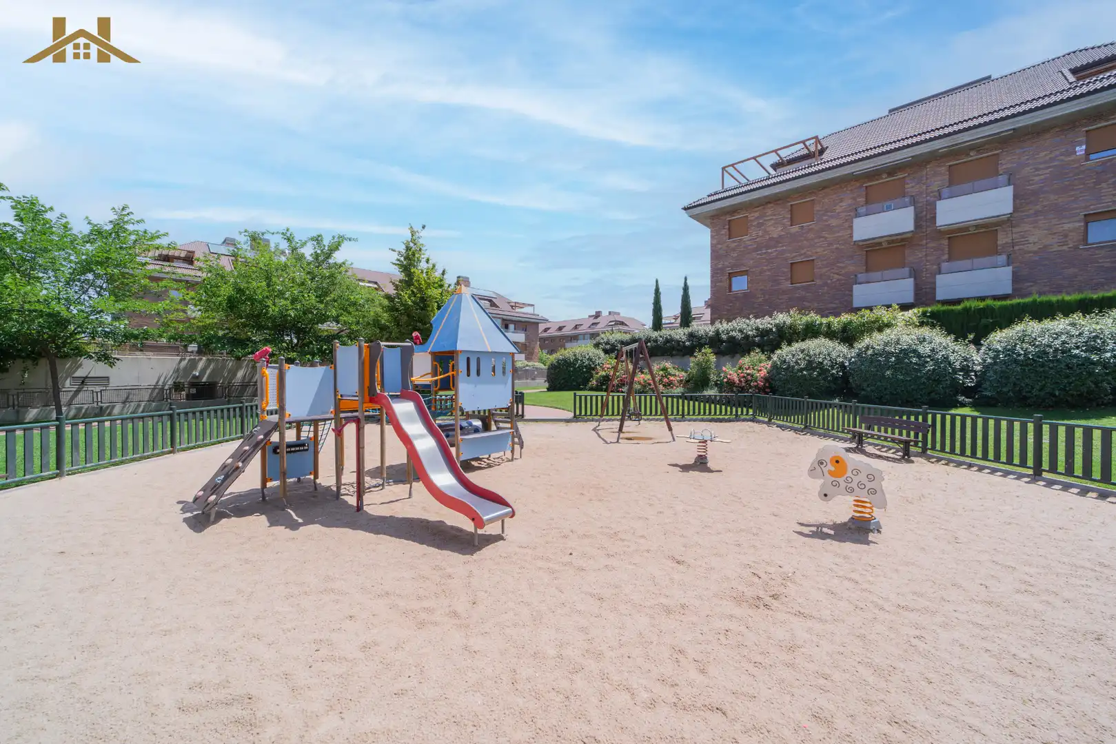 Parkplatz von Wohnung zur Miete in Boadilla del Monte mit Klimaanlage, Heizung und Terrasse
