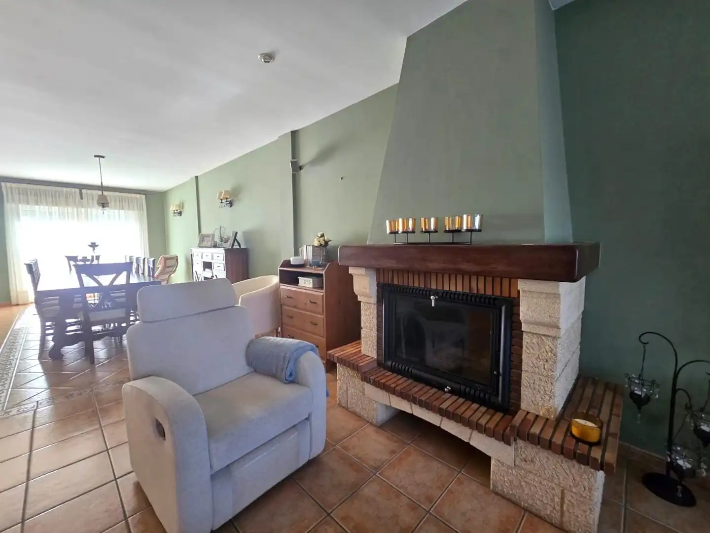 Sala de estar de Casa adosada en venta en Talavera de la Reina con Aire acondicionado, Calefacción y Terraza