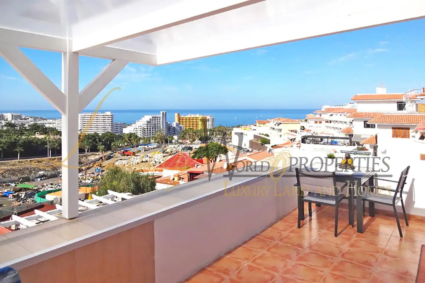 Exterior view of Attic for sale in Adeje  with Air Conditioner, Terrace and Furnished