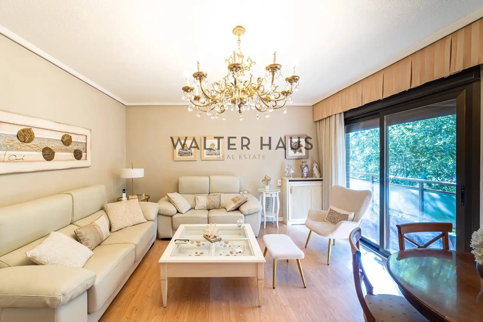 Flat with lift for sale in Travesía Santa María Magdalena, imagen 3