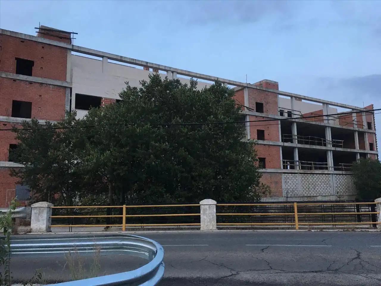 Vista exterior de Edificio en venta en Carcaixent