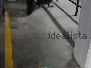 Moto de lloguer a Carrer de l'Ebre 20