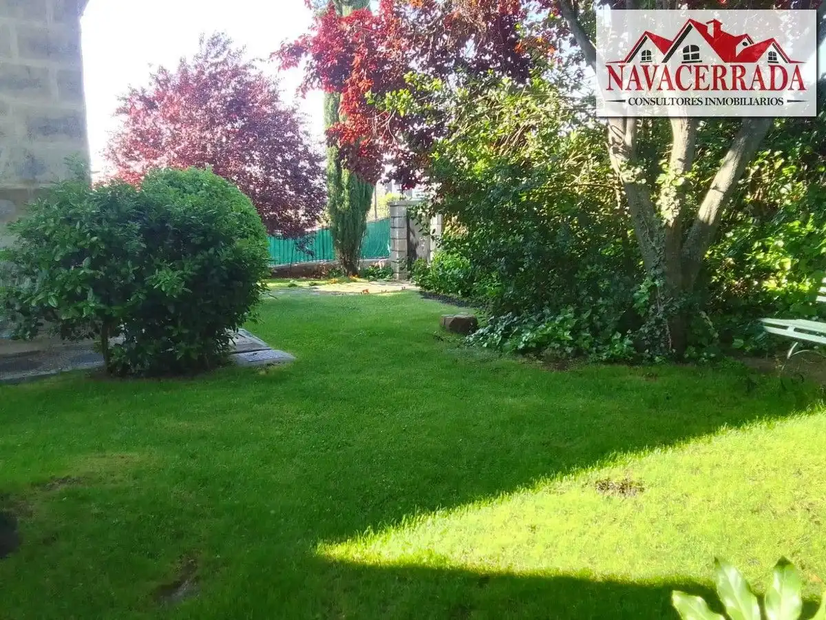 Casa adosada de lloguer en Navacerrada amb Calefacció, Jardí privat i Terrassa