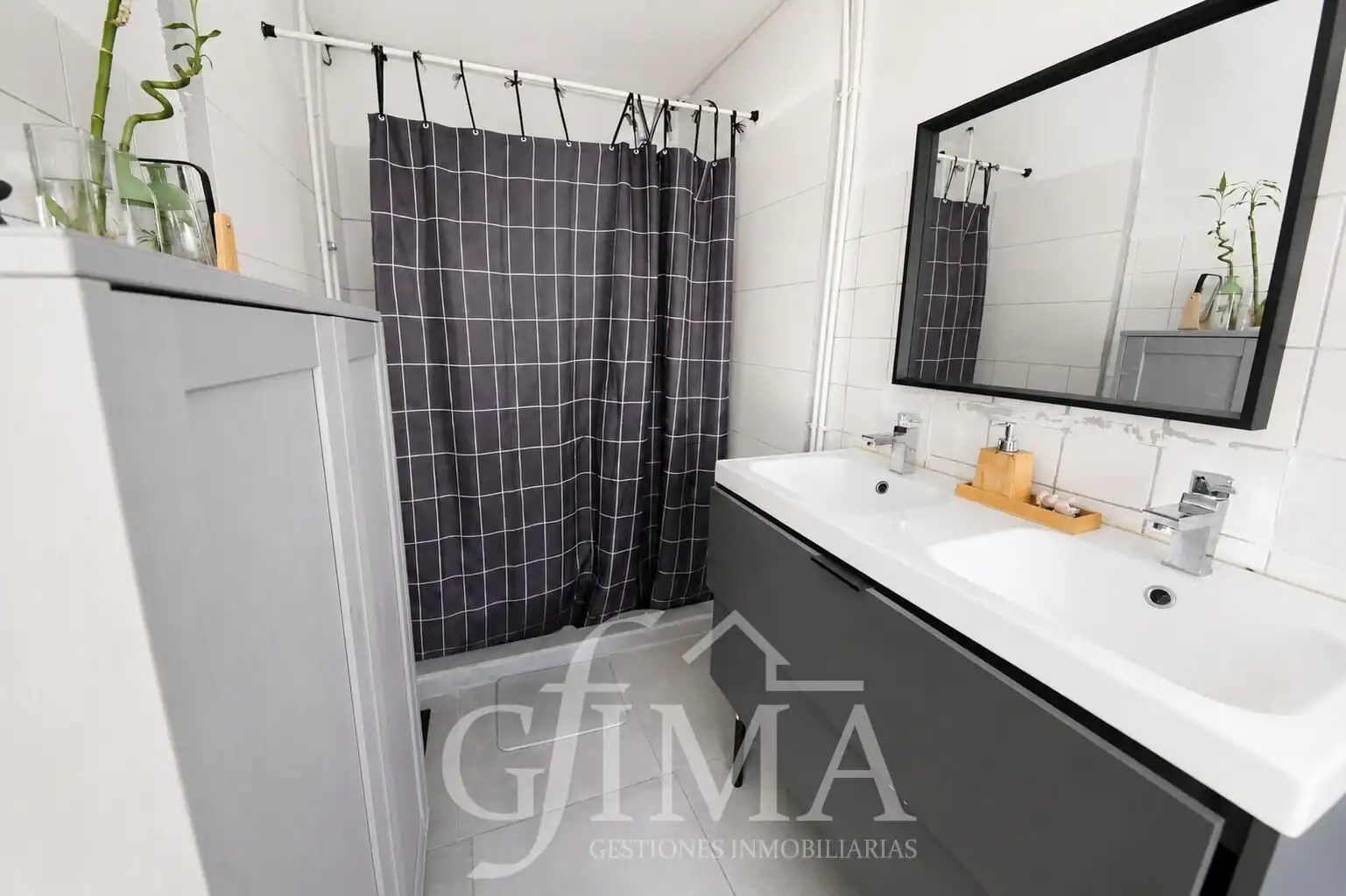 Bathroom of Houses for sale in Tomelloso  with Heating, Terrace and Storage room