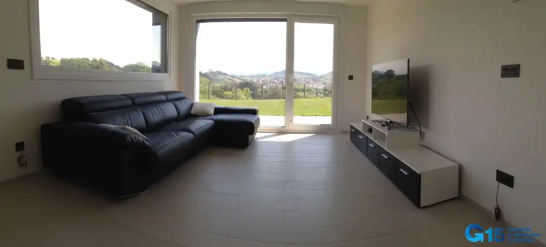 Sala d'estar de Casa adosada de lloguer en Usurbil, Gipuzkoa