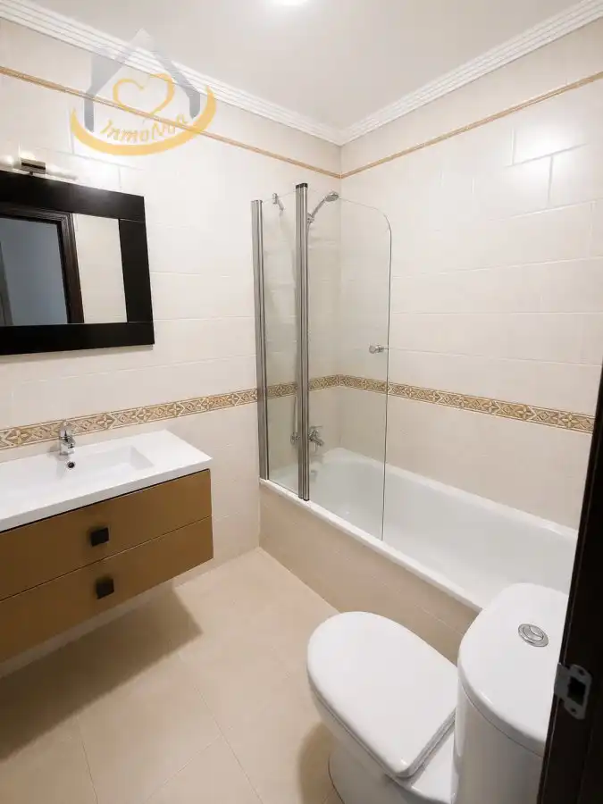 Badezimmer von Wohnung zum Verkauf in Cartaya mit Abstellraum und Möbliert