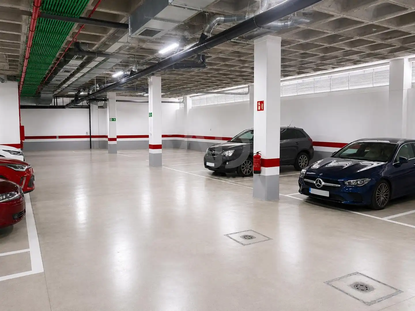 Parking de Ático en venta en Sevilla con Aire acondicionado, Calefacción y Terraza