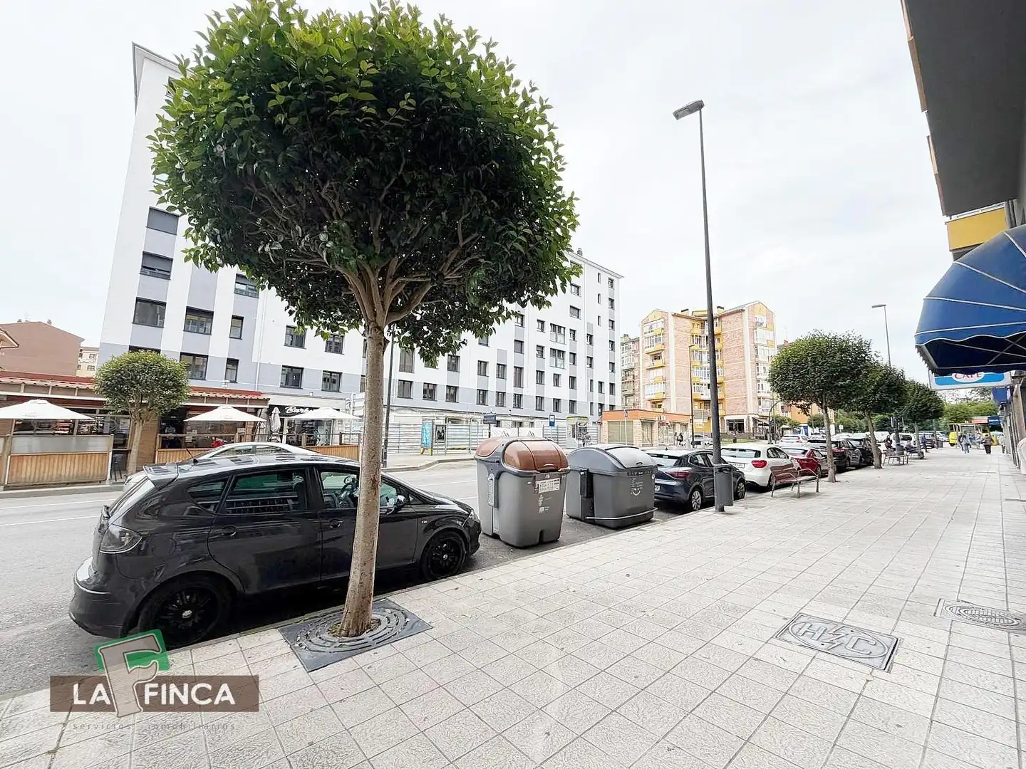 Exterior view of Commercial properties for sale in Avilés