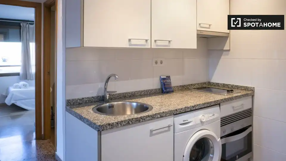 Kitchen of Flat for rent in Valencia  with Air Conditioner, Heating and Furnished