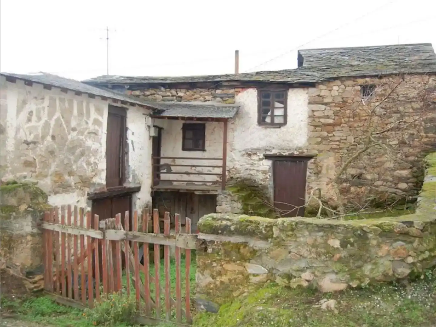 Exterior view of Flat for sale in Larouco  with Private garden