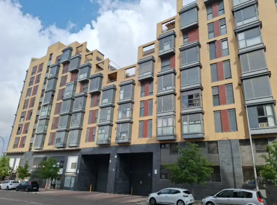 Vista exterior de Garaje en venta en  Madrid Capital