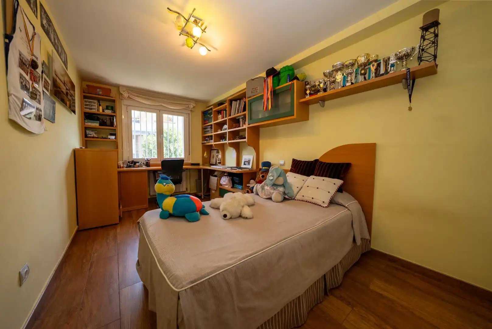 Habitación de Casa adosada en venta en Leganés con Aire acondicionado, Calefacción y Jardín privado