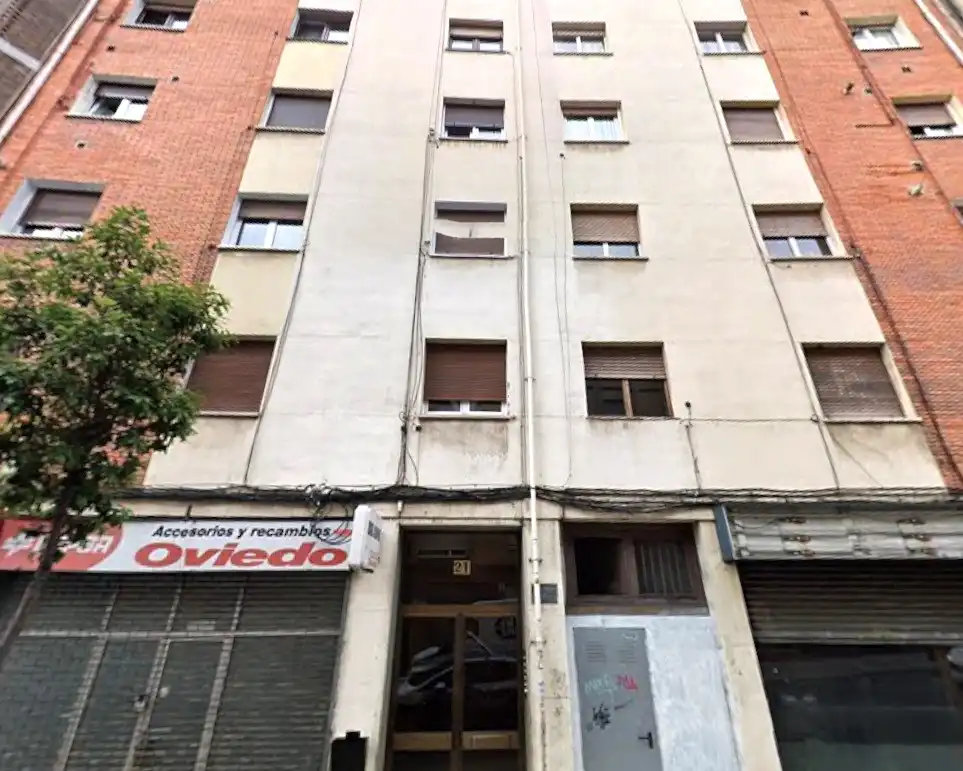 Vista exterior de Piso en venta en Oviedo 