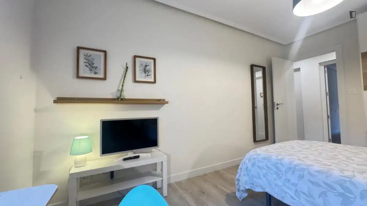 Habitación de Apartamento para compartir en Bilbao  con Amueblado, Horno y Lavadora