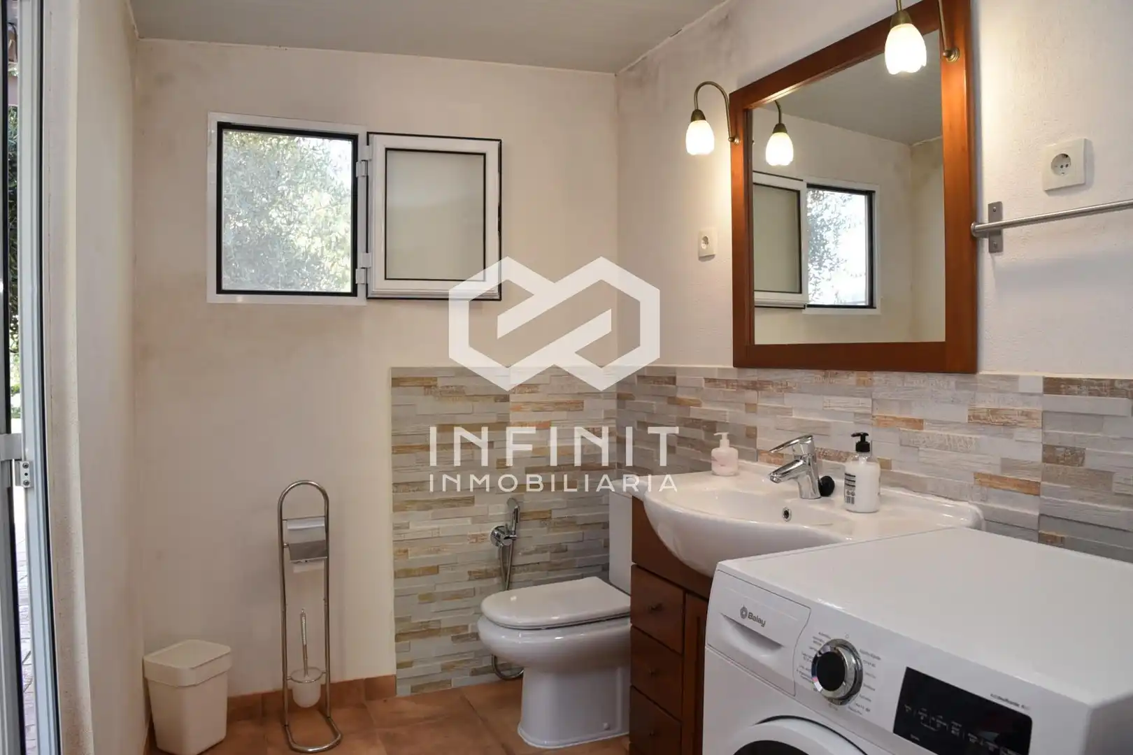 Bathroom of Houses for sale in Ribatejada, Madrid