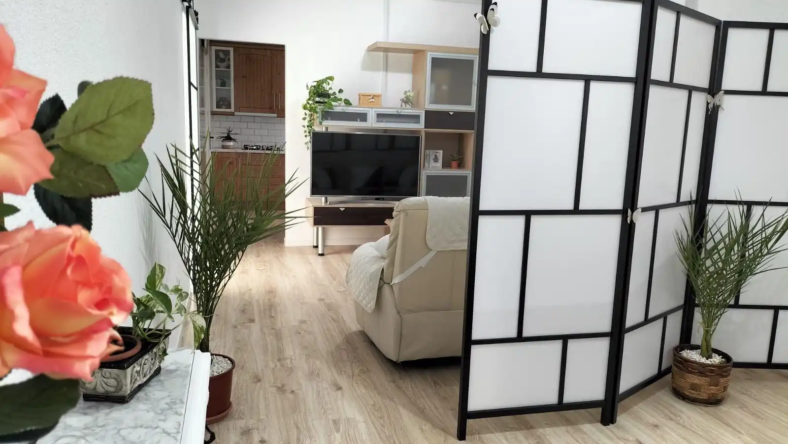 Sala d'estar de Casa adosada en venda en La Zubia amb Balcó
