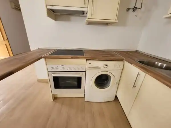 Piso en venta en C/ Alberto Lista, Feria