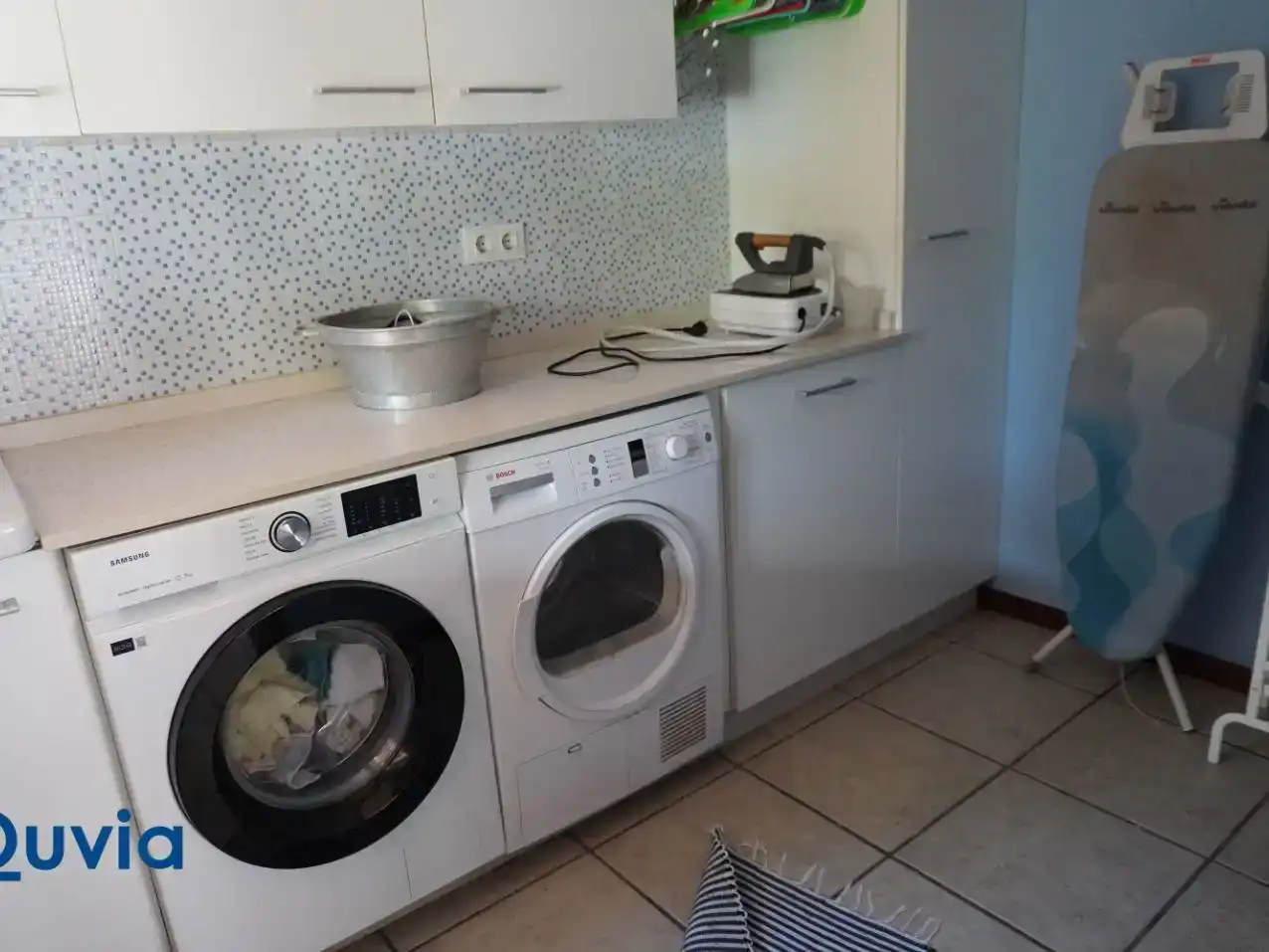 Cuina de Pis per a compartir en Oleiros amb Jardí privat, Parquet i Traster