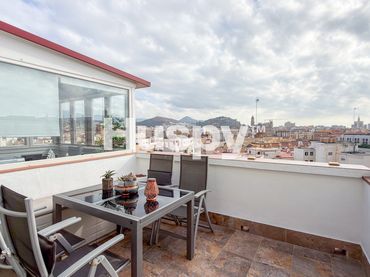 Attico con balcone in vendita a Calle Armengual de la Mota