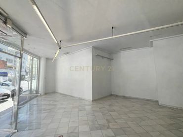 Business premises for sale in Av. de los Manantiales, Torremolinos, Spain 11