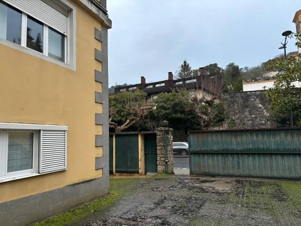 Aparcament de Estudi en venda en Donostia - San Sebastián  amb Parquet
