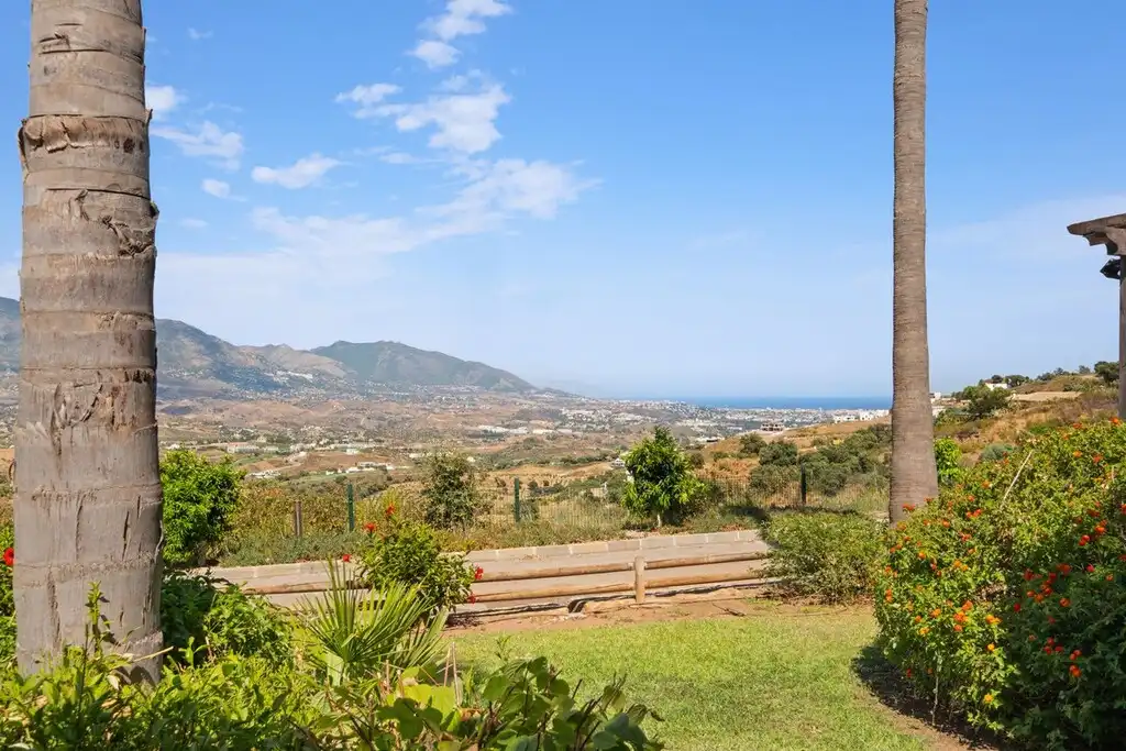 Vista exterior de Planta baja en venta en Ojén con Aire acondicionado, Jardín privado y Terraza