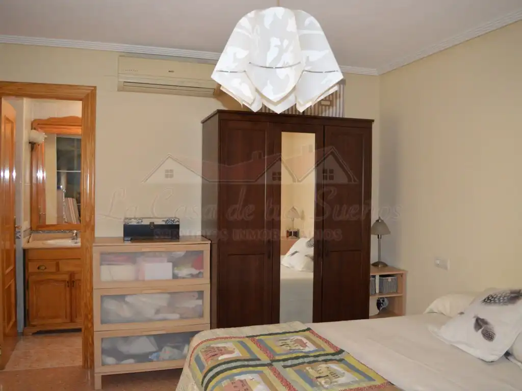 Schlafzimmer von Maisonette zum Verkauf in Elda