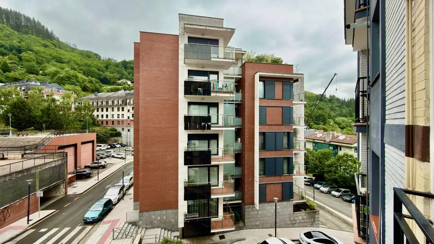 Vista exterior de Piso en venta en Ermua