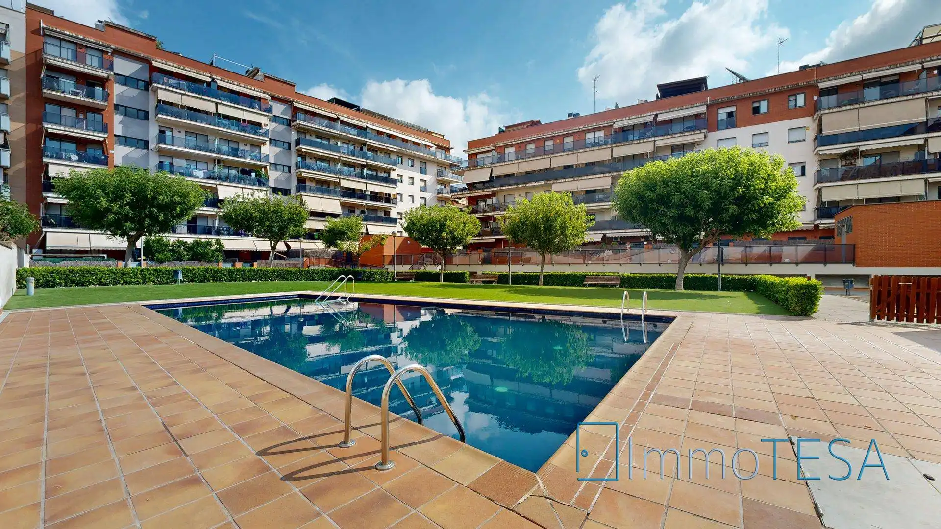 Piscina de Àtic en venda en Barberà del Vallès amb Aire condicionat, Calefacció i Parquet