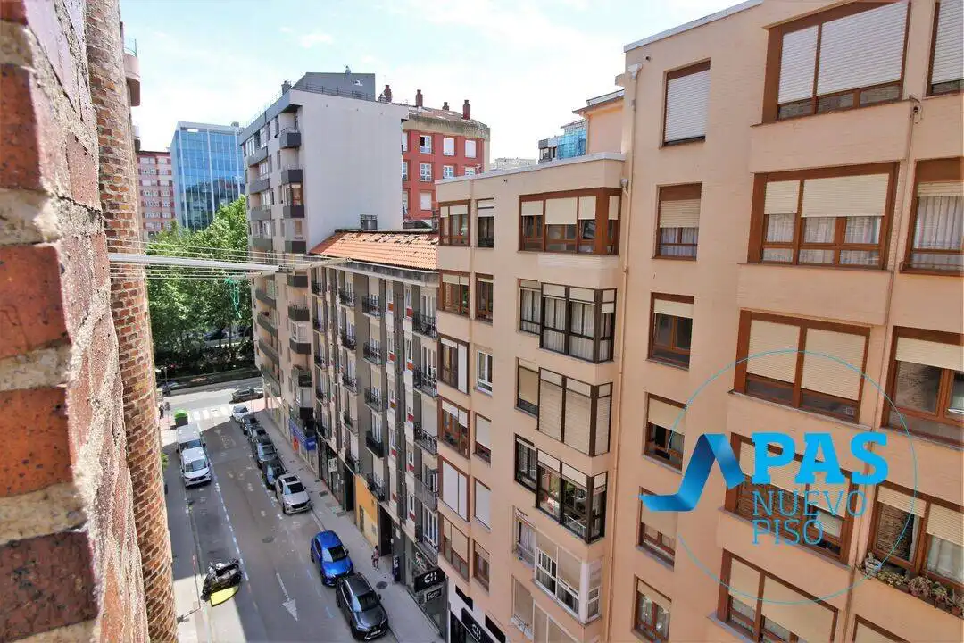 Außenansicht von Wohnung zum Verkauf in Santander mit Heizung und Abstellraum