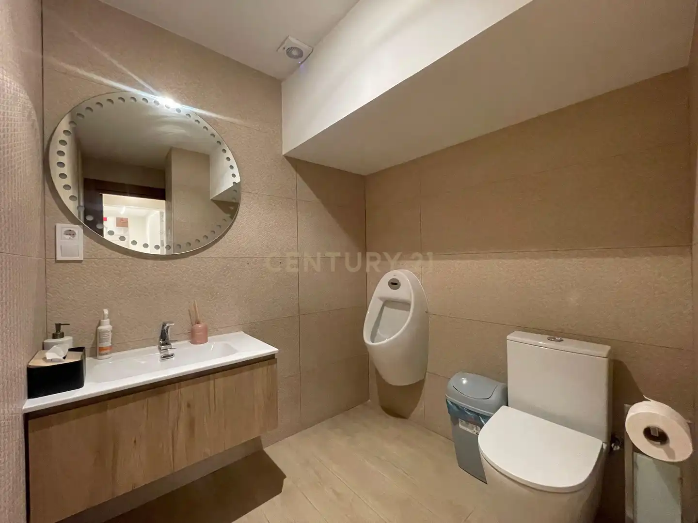 Baño de Local en venta en Torremolinos con Aire acondicionado y Alarma