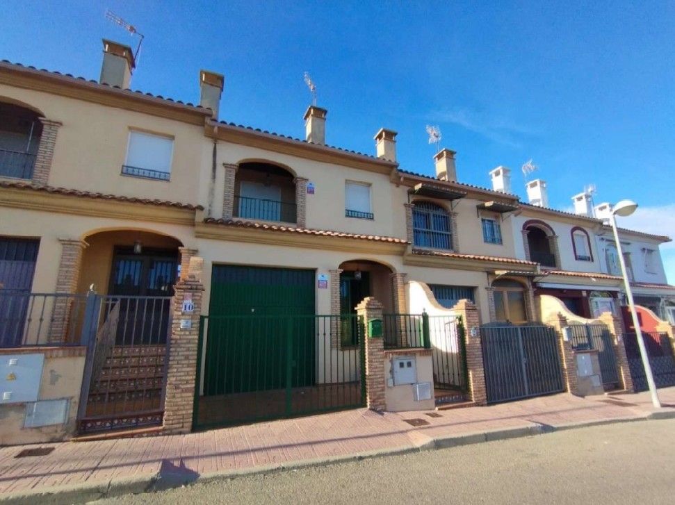 Vista exterior de Casa o chalet en venta en Sabiote con Terraza