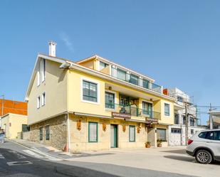 Vista exterior de Casa adosada en venda en Ribeira amb Aire condicionat, Calefacció i Terrassa